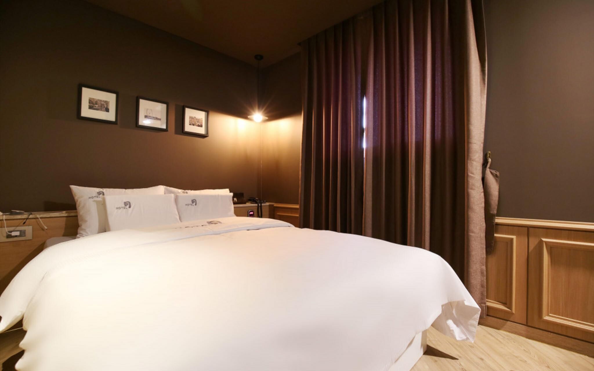 Daejeon Sintanjin Hotel Wol