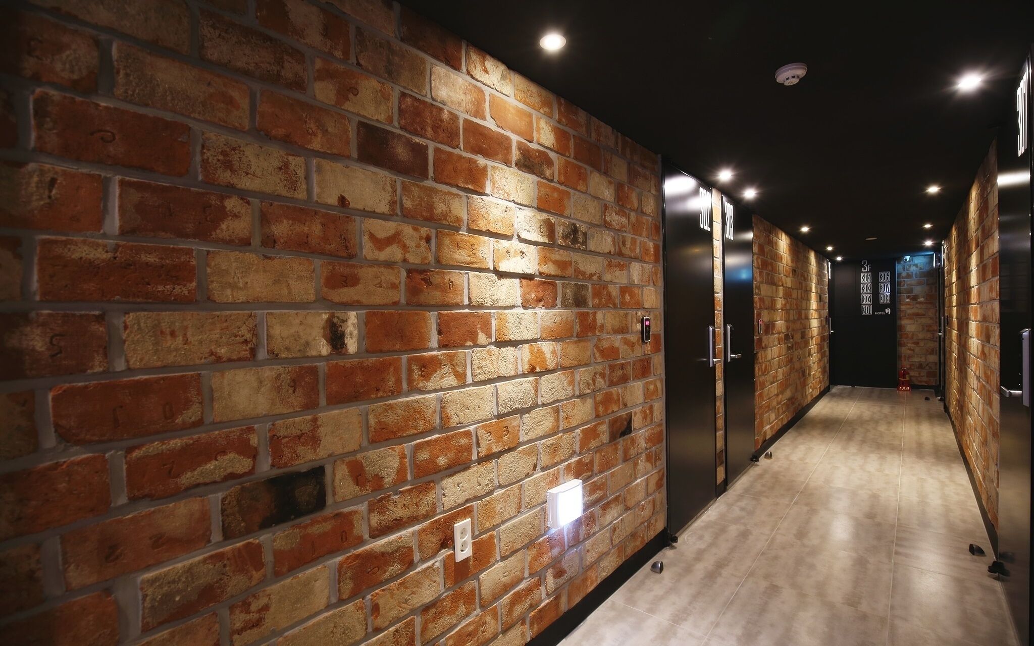 Daejeon Sintanjin Hotel Wol