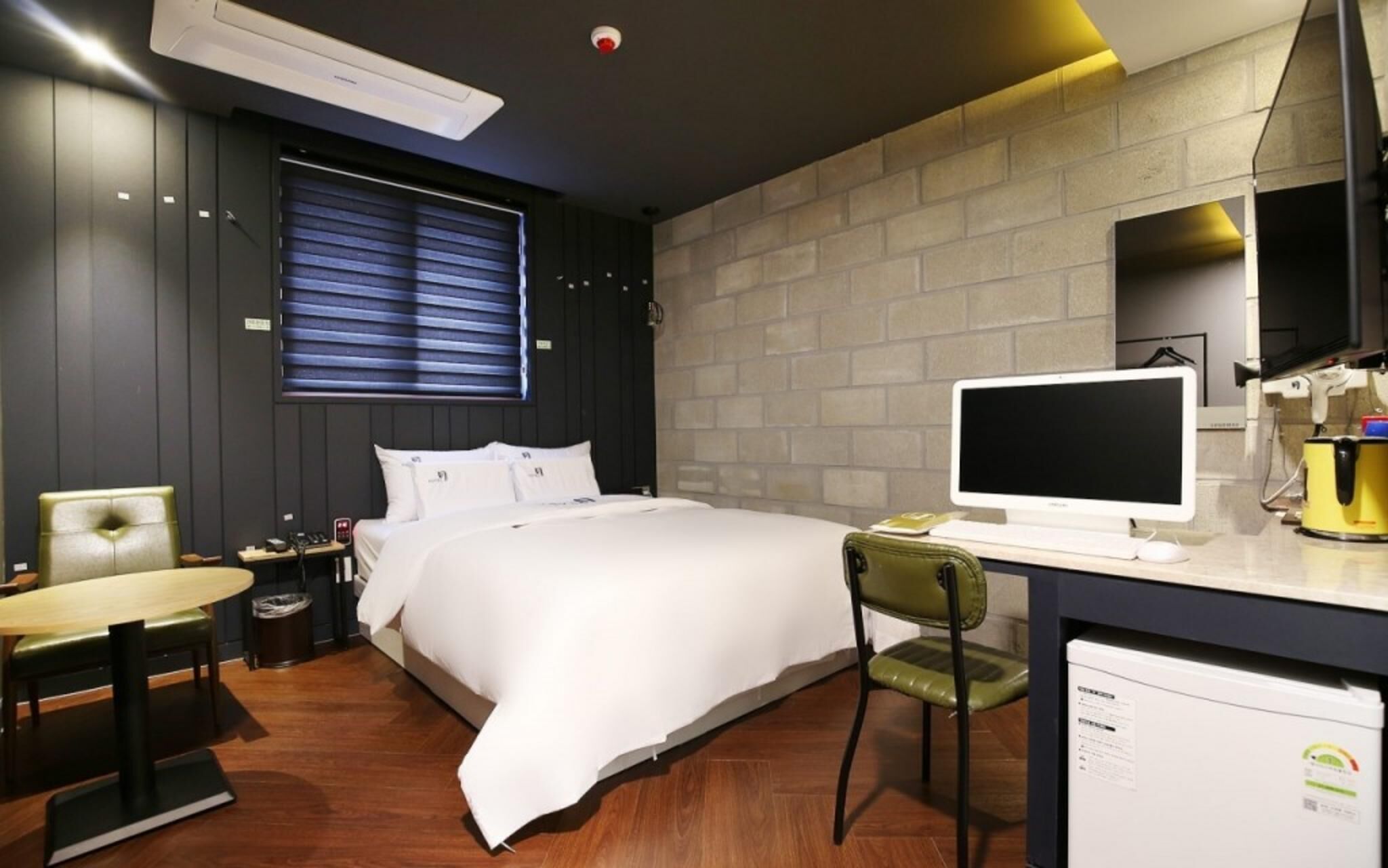 Daejeon Sintanjin Hotel Wol
