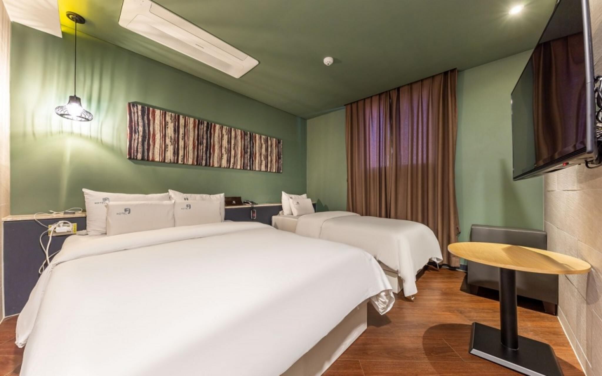 Daejeon Sintanjin Hotel Wol