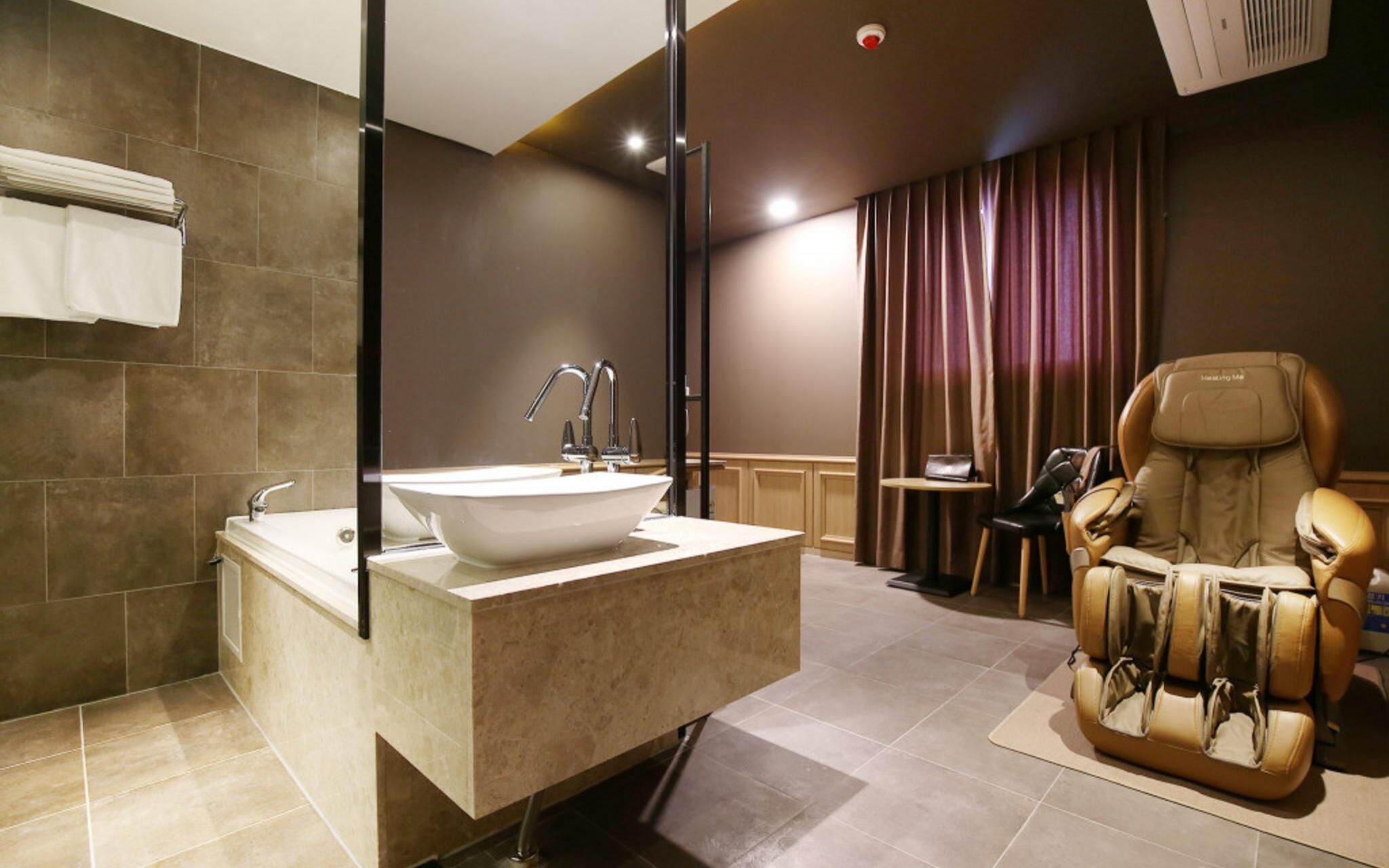 Daejeon Sintanjin Hotel Wol