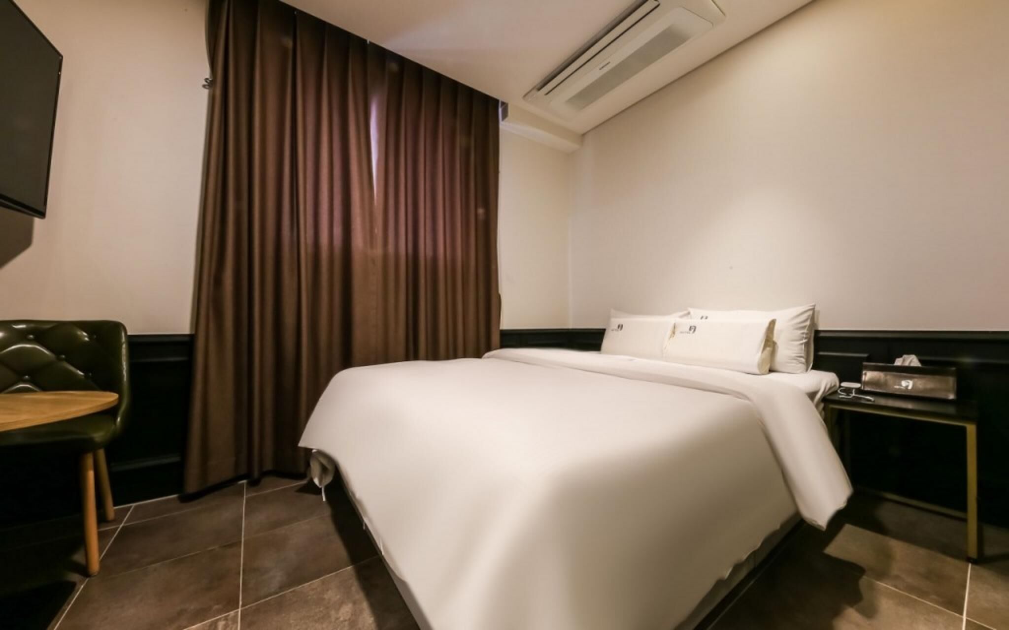 Daejeon Sintanjin Hotel Wol