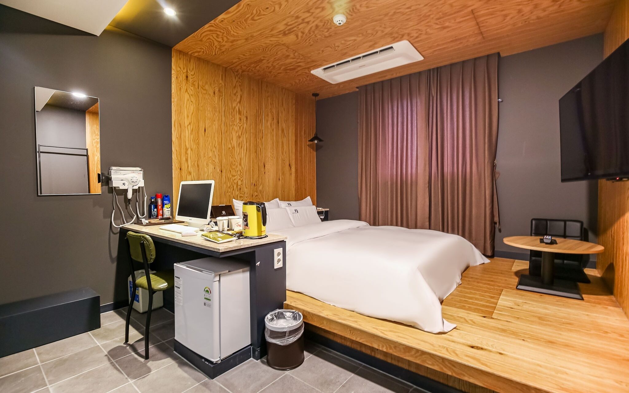 Daejeon Sintanjin Hotel Wol