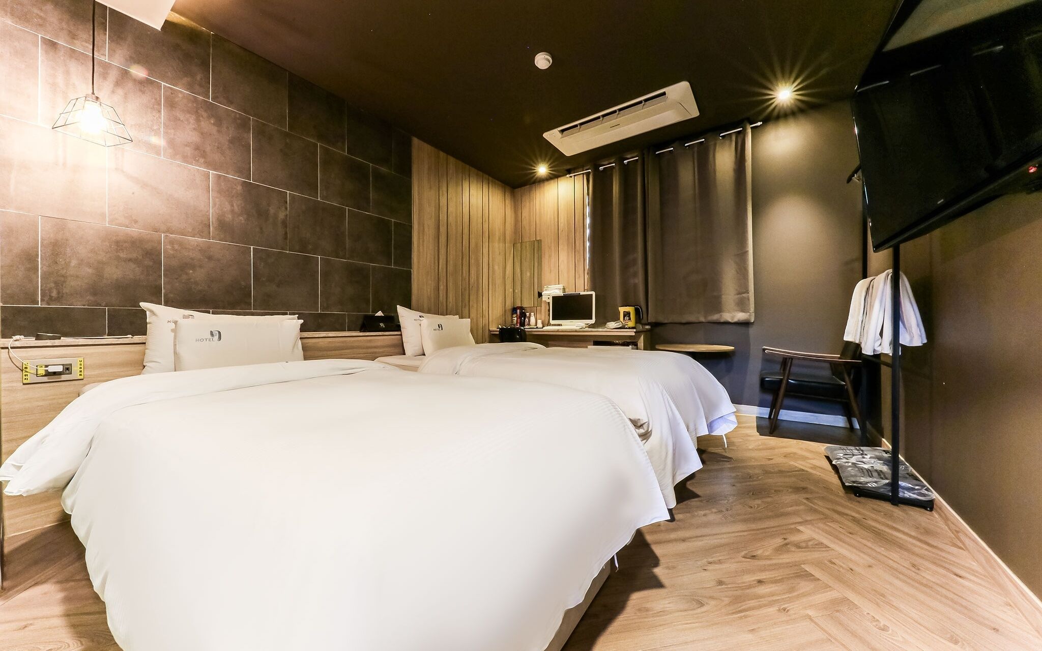 Daejeon Sintanjin Hotel Wol