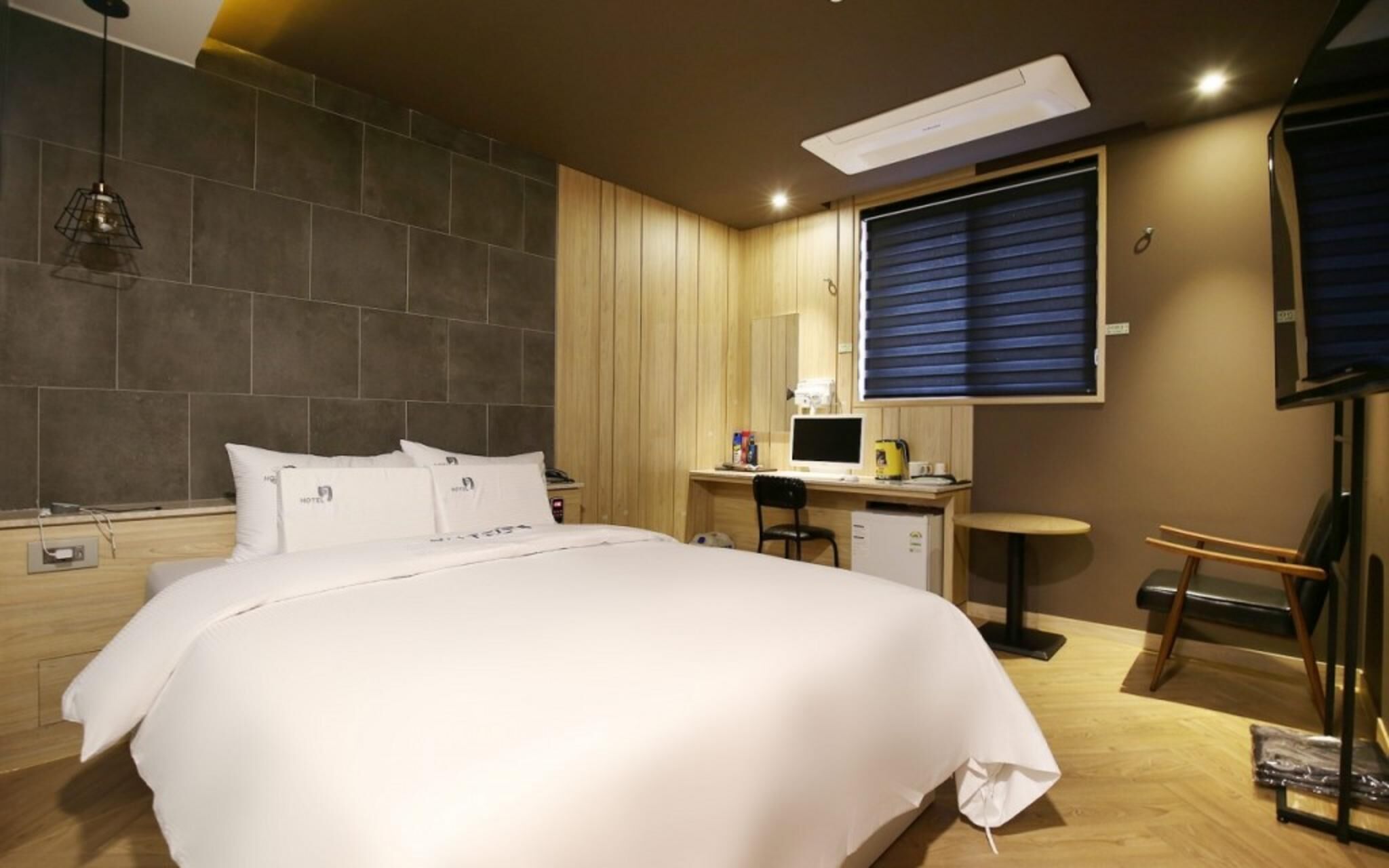 Daejeon Sintanjin Hotel Wol