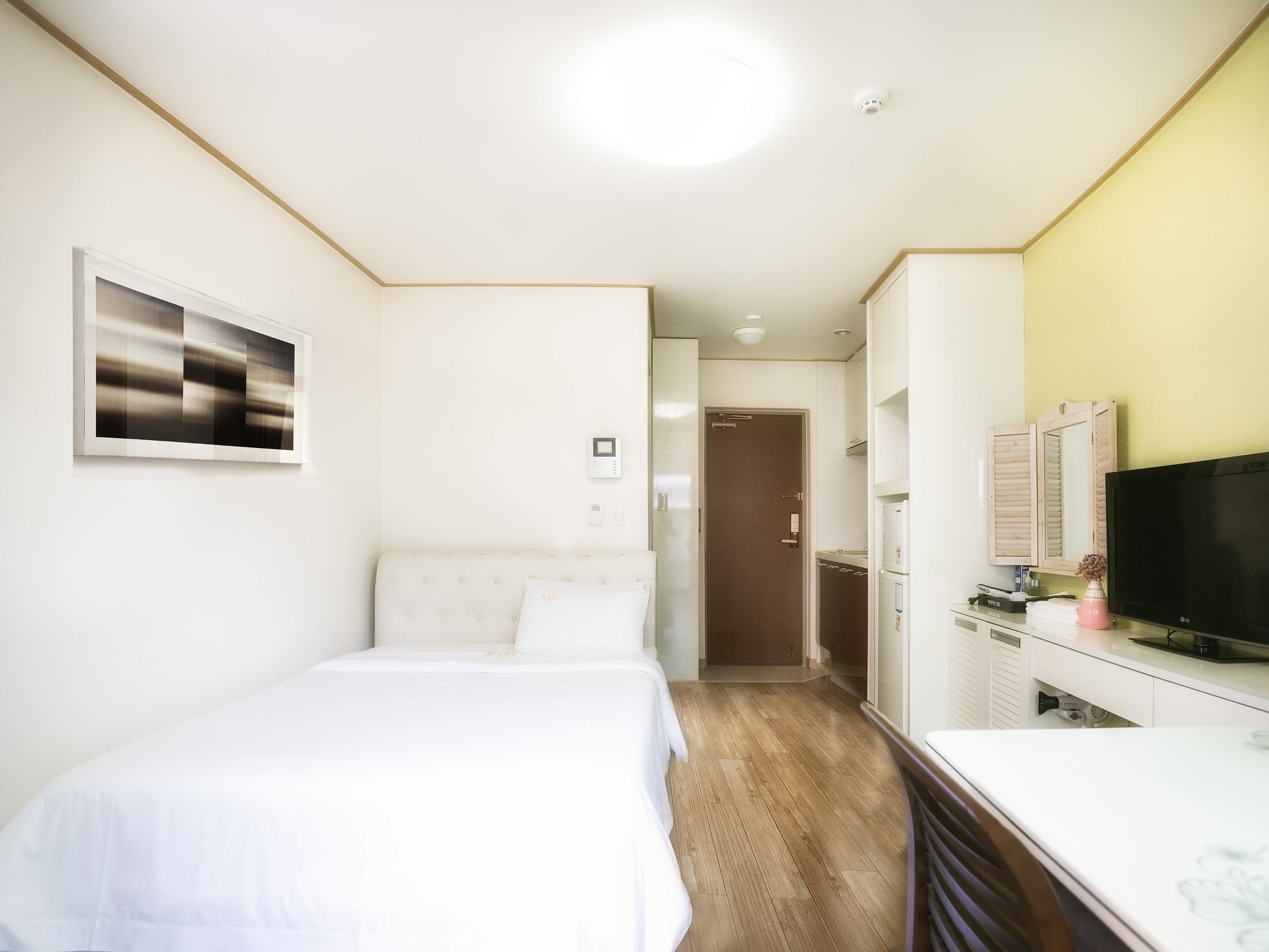 EAN Residence Hotel