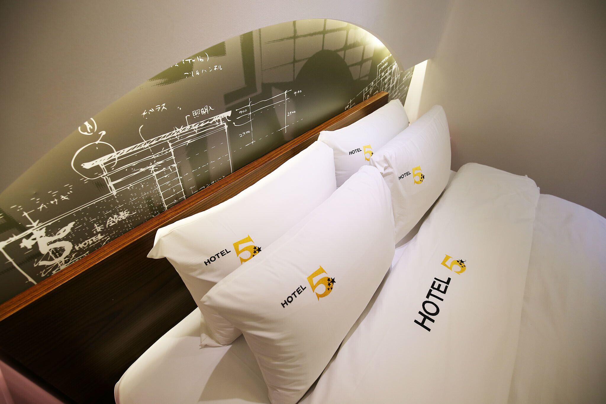Five Hotel