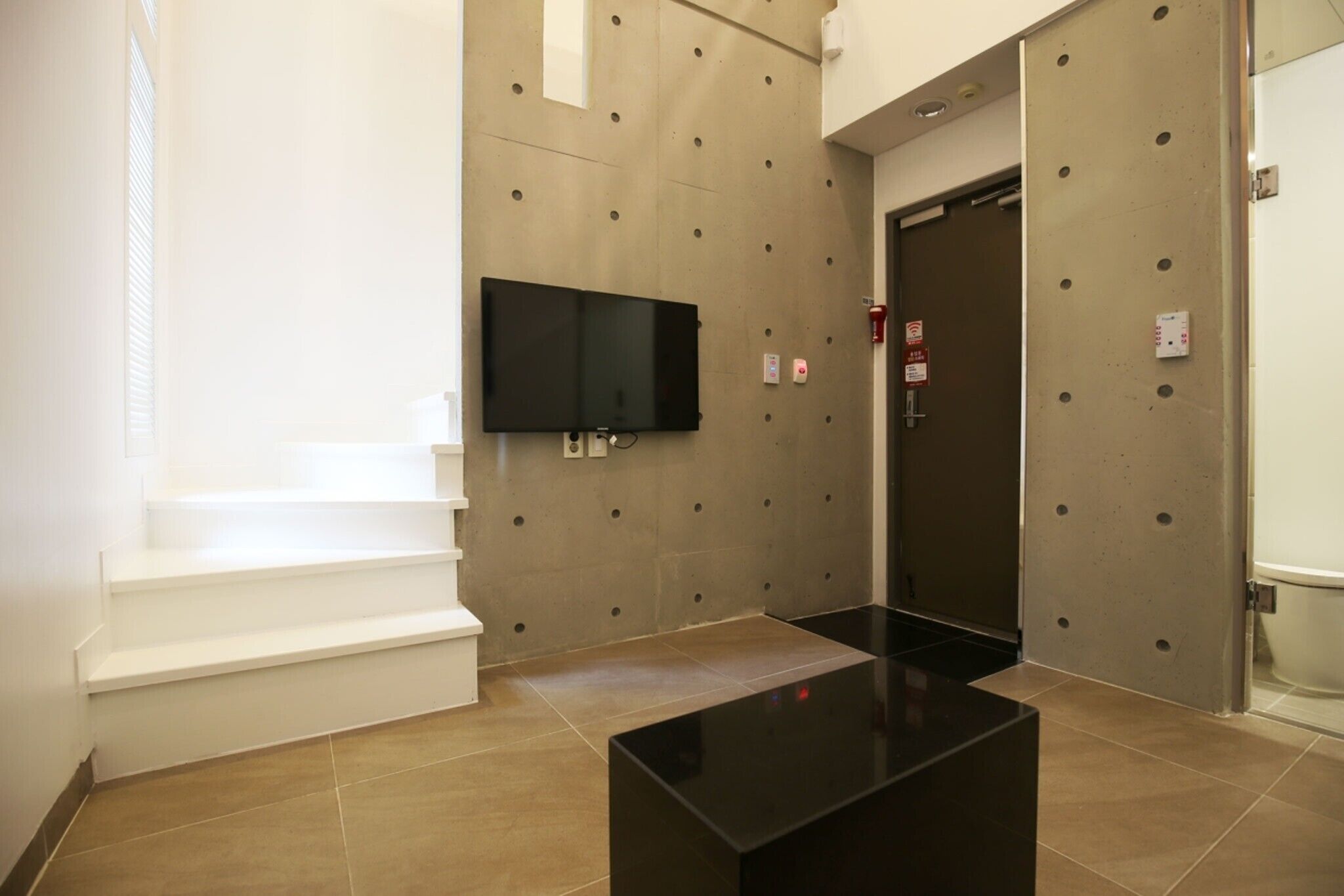 Five Hotel