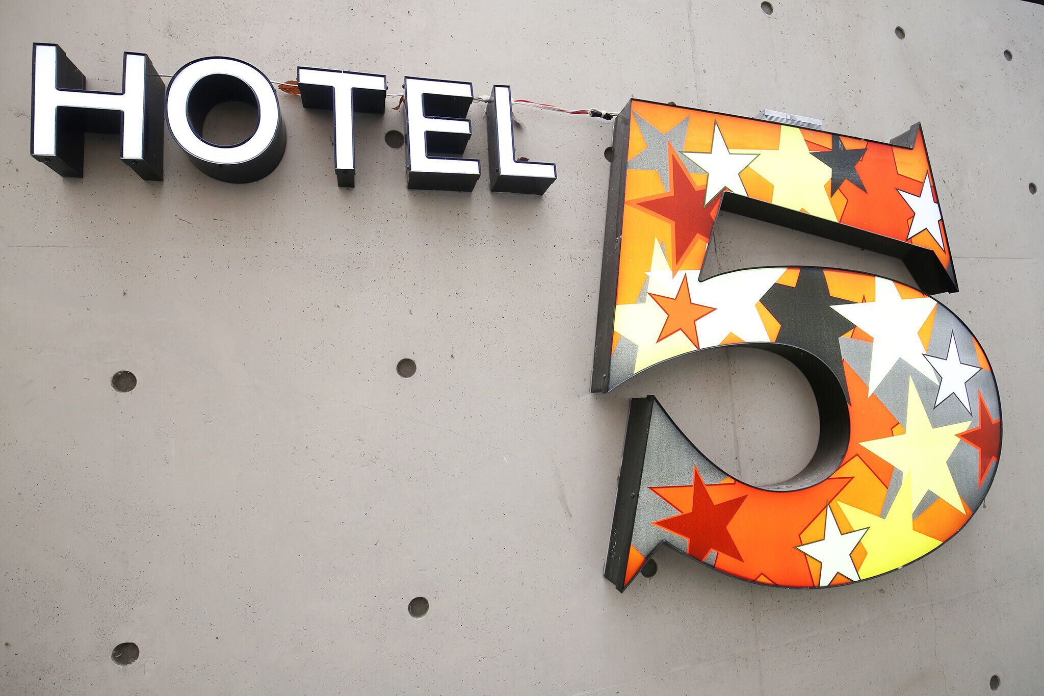 Five Hotel