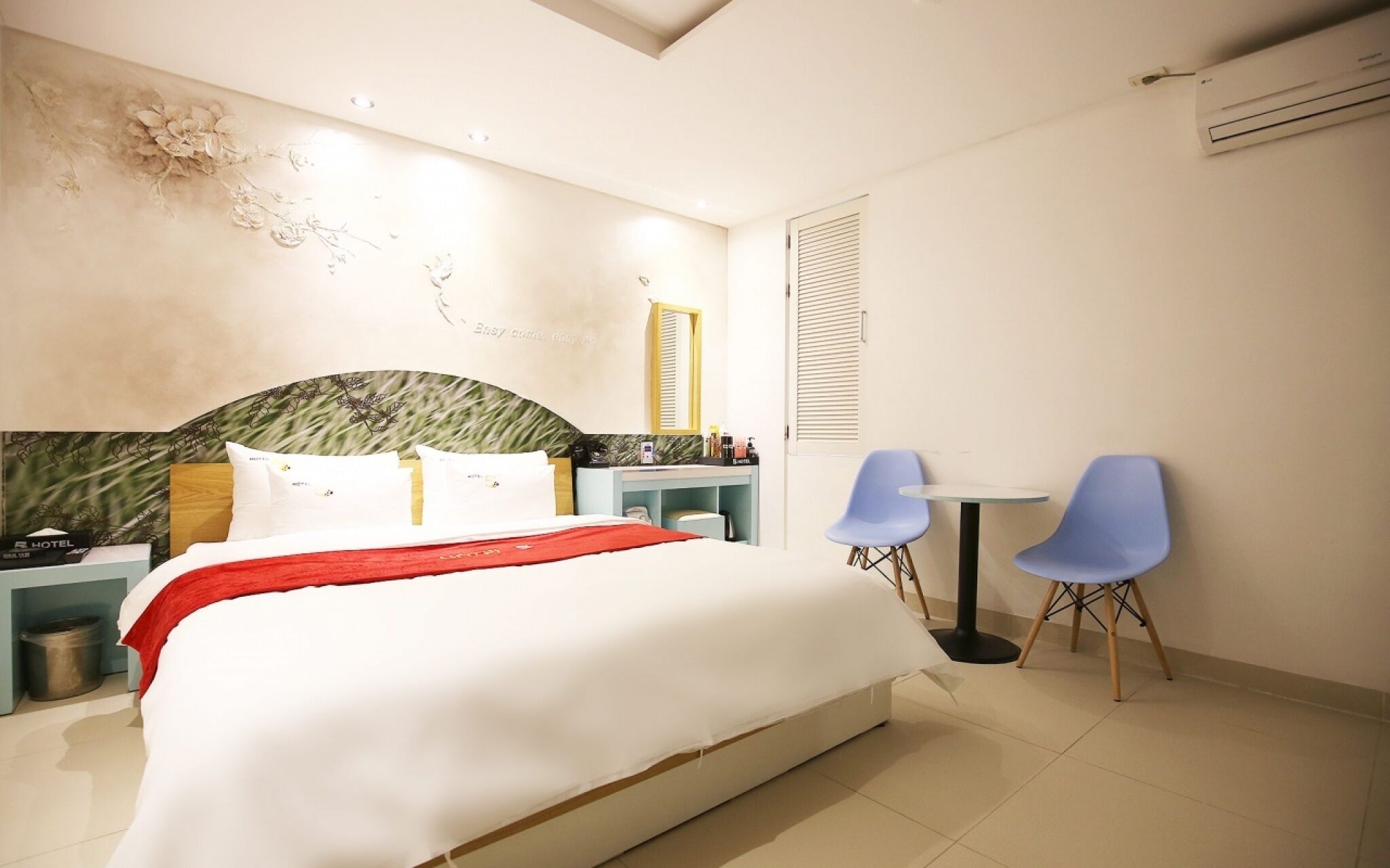 Five Hotel