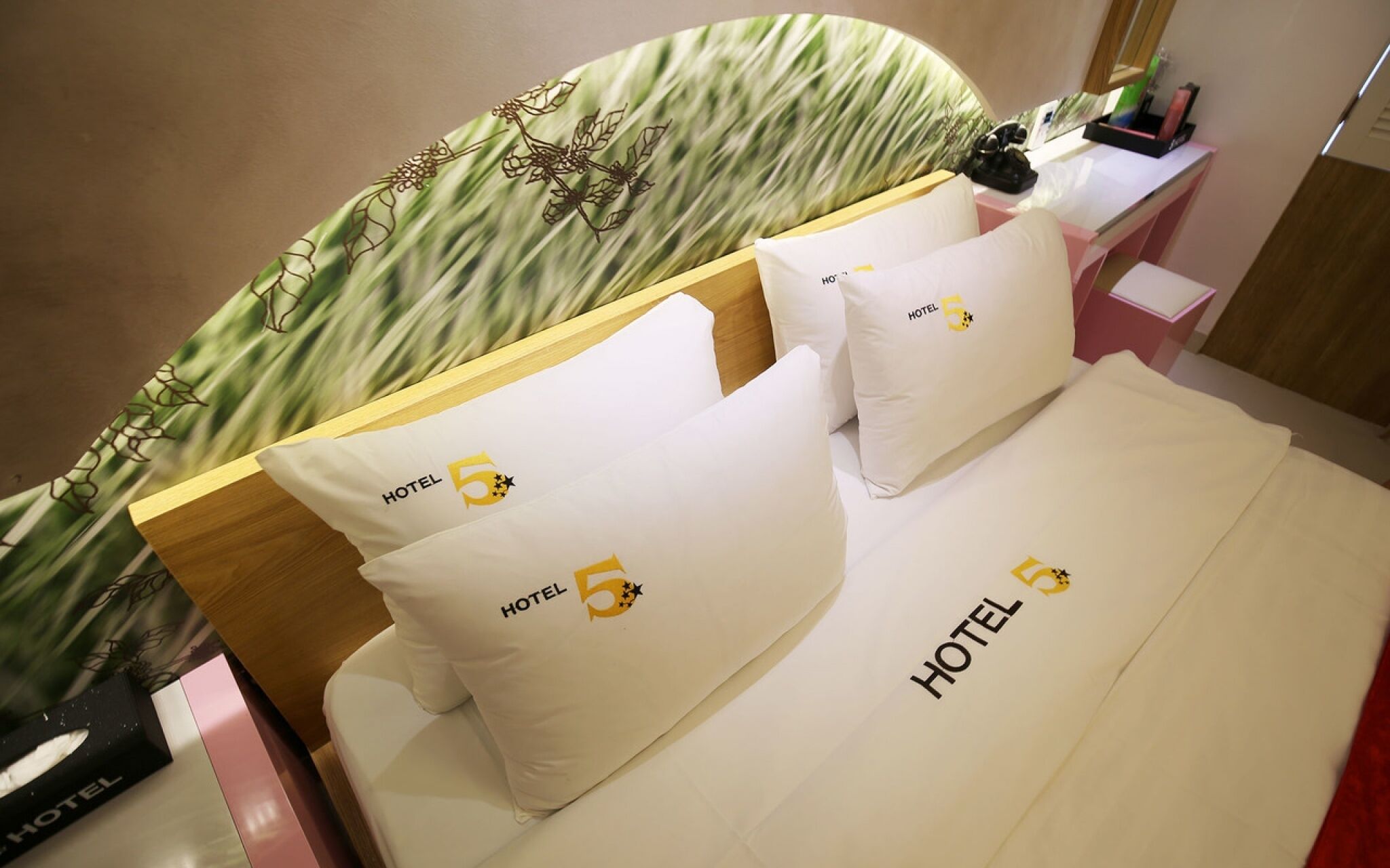 Five Hotel