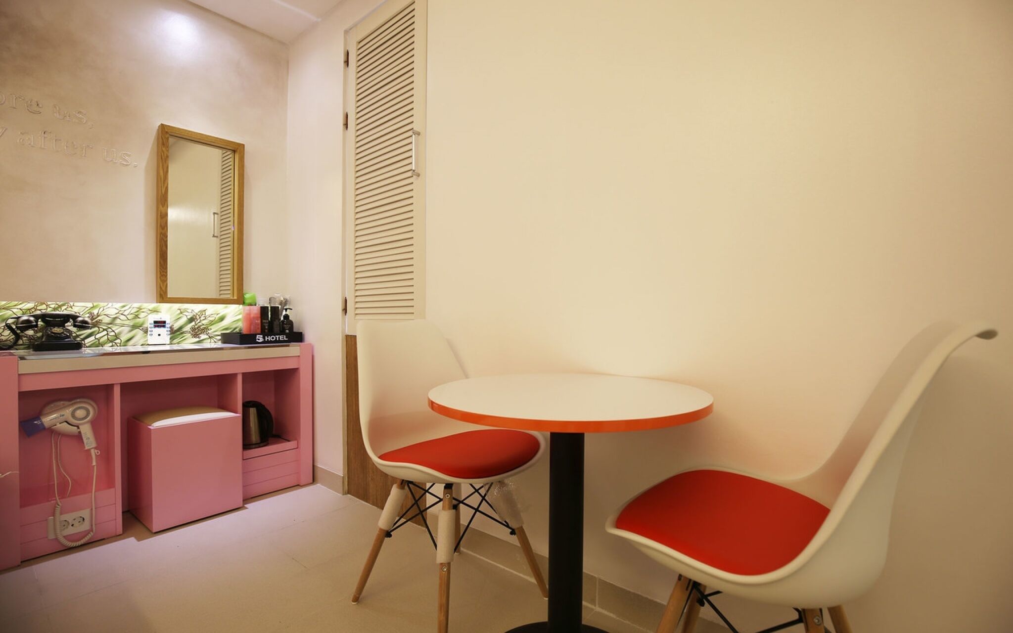 Five Hotel