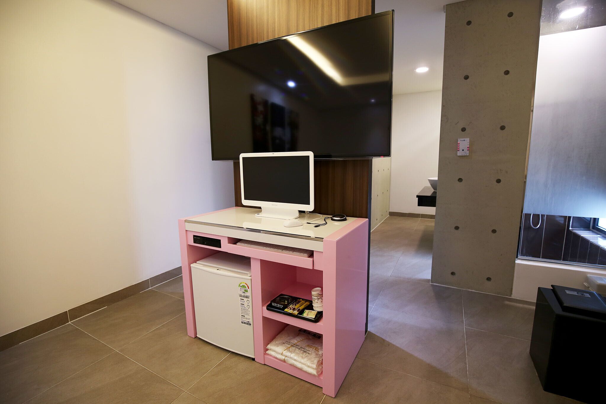 Five Hotel
