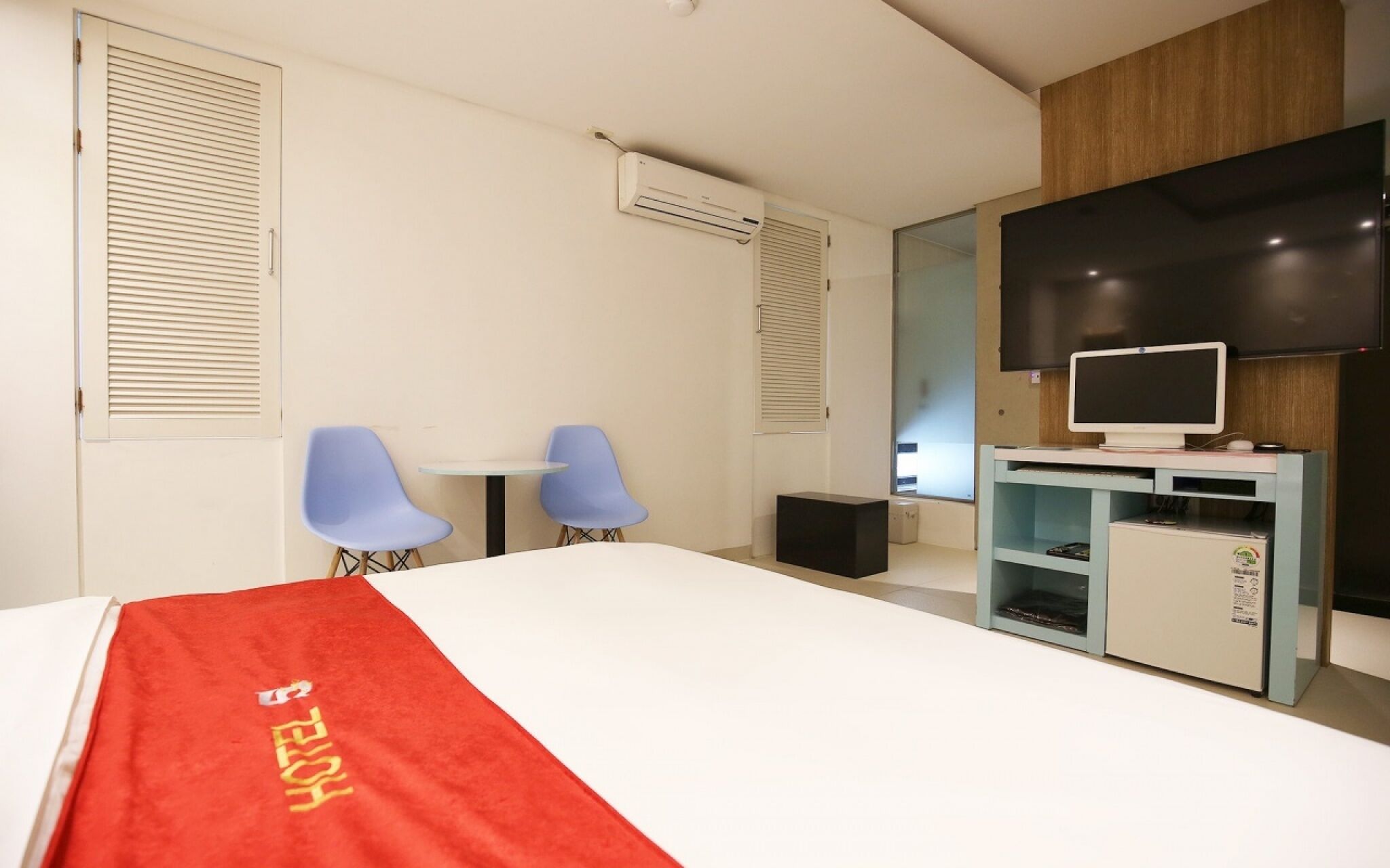 Five Hotel