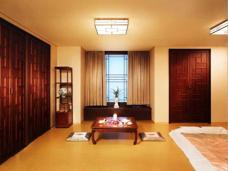Hotel Riviera Yuseong