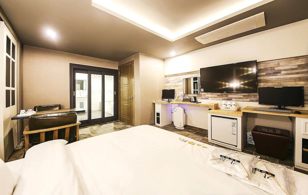 Modern Hotel