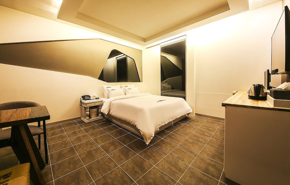 Modern Hotel