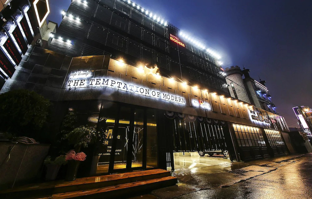Modern Hotel