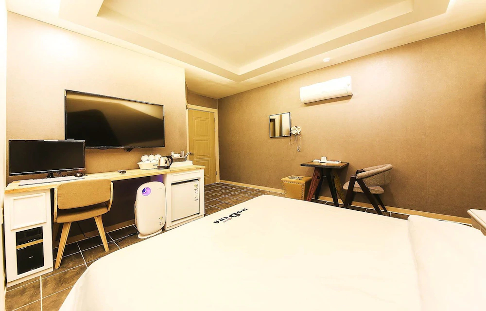 Modern Hotel