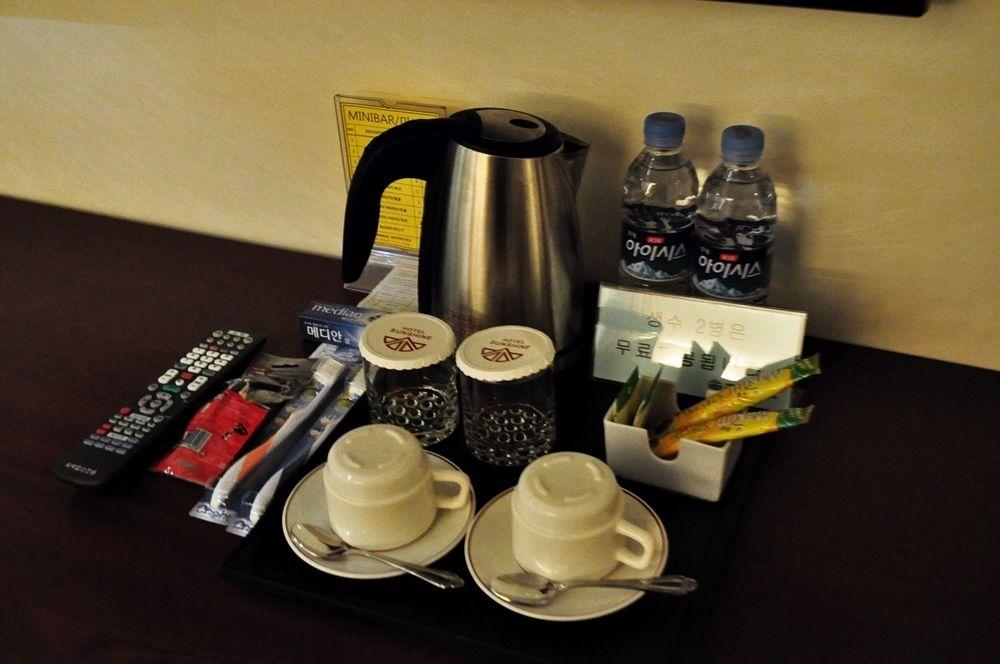 Sunshine Hotel