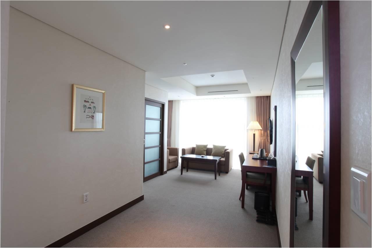 Sunshine Hotel