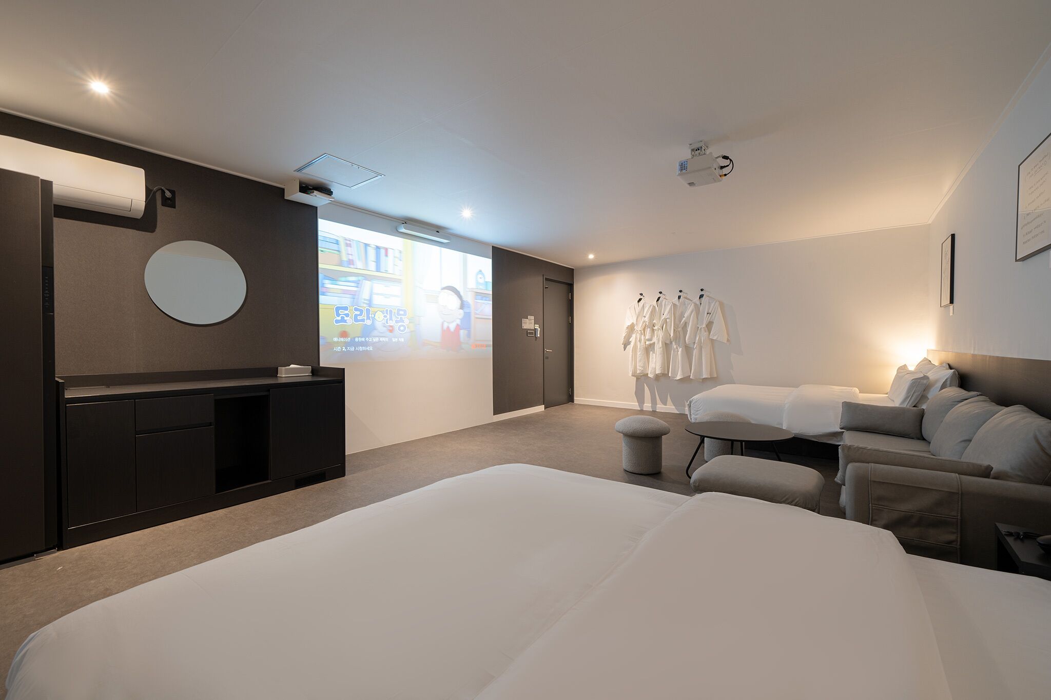Workers Hotel Daejeon by Aank
