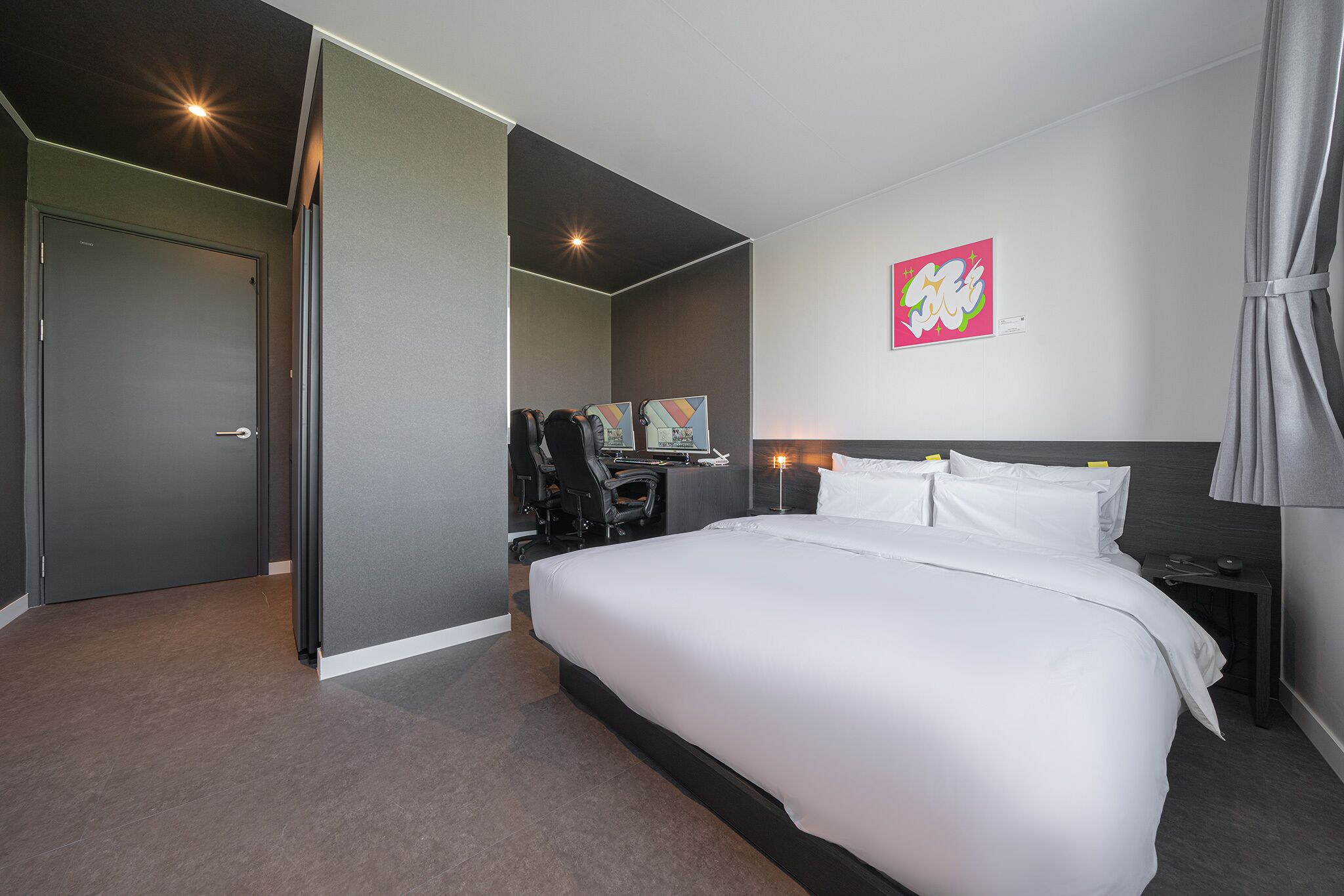 Workers Hotel Daejeon by Aank