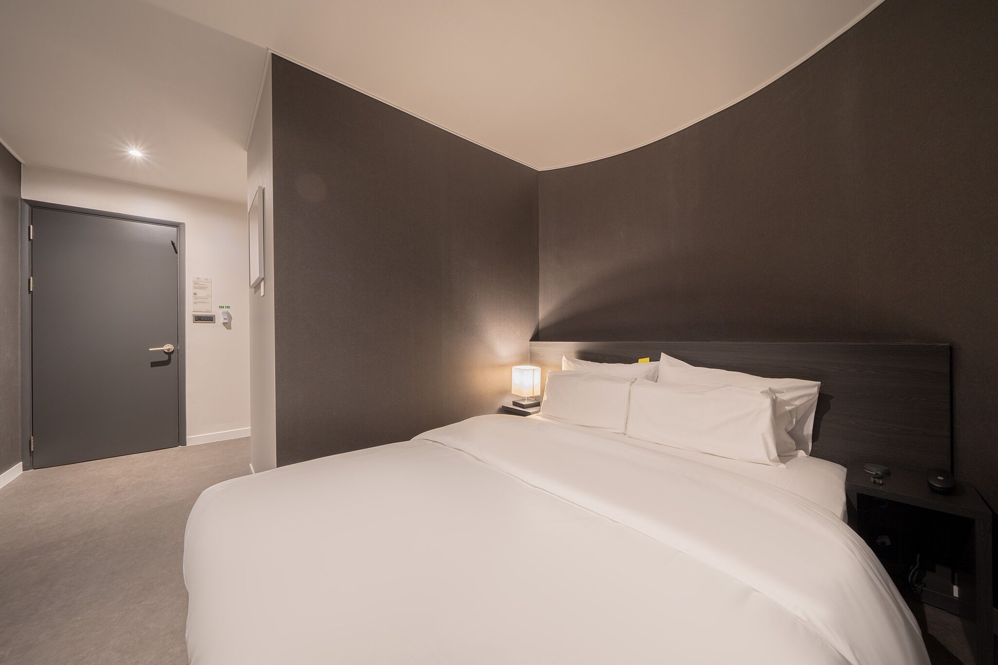Workers Hotel Daejeon by Aank