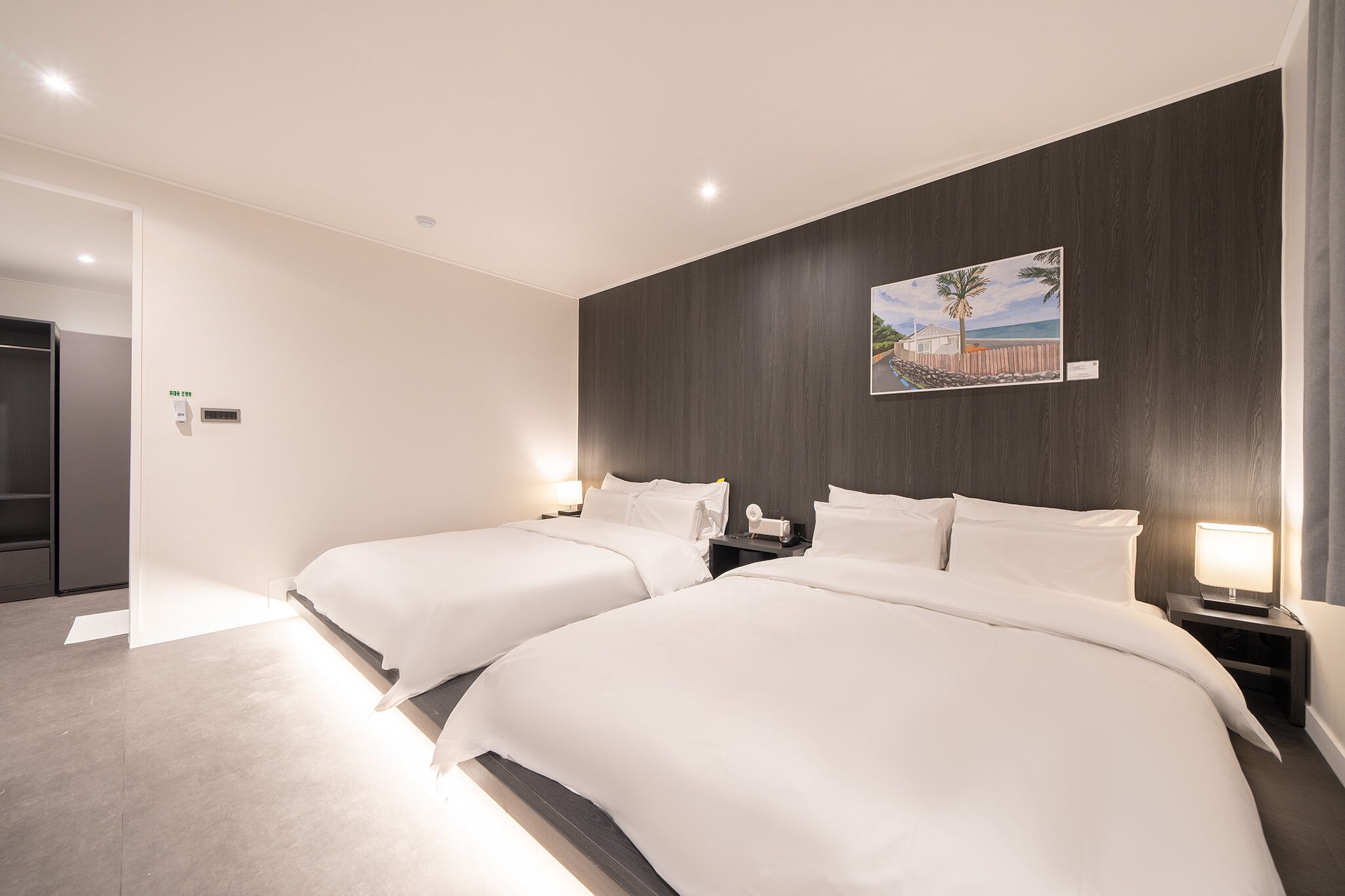 Workers Hotel Daejeon by Aank