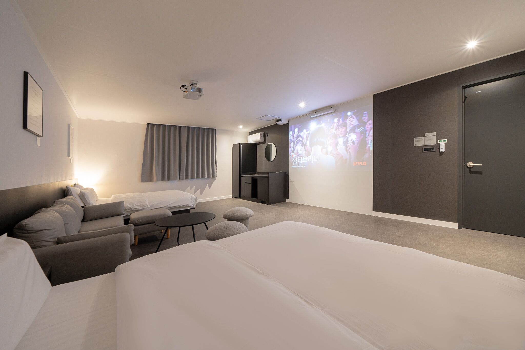 Workers Hotel Daejeon by Aank