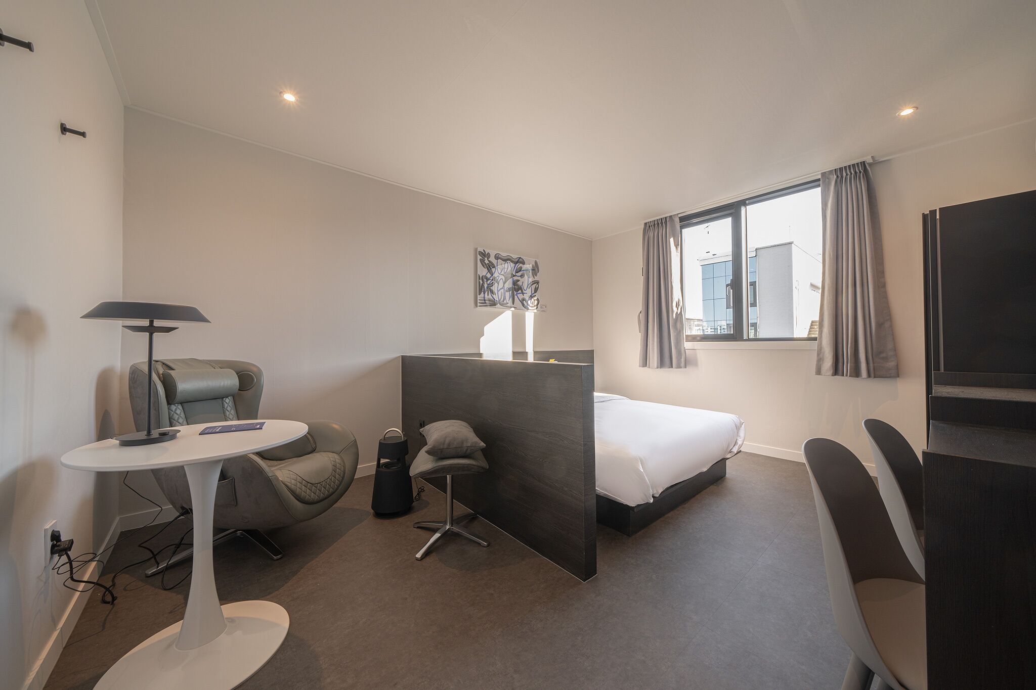 Workers Hotel Daejeon by Aank
