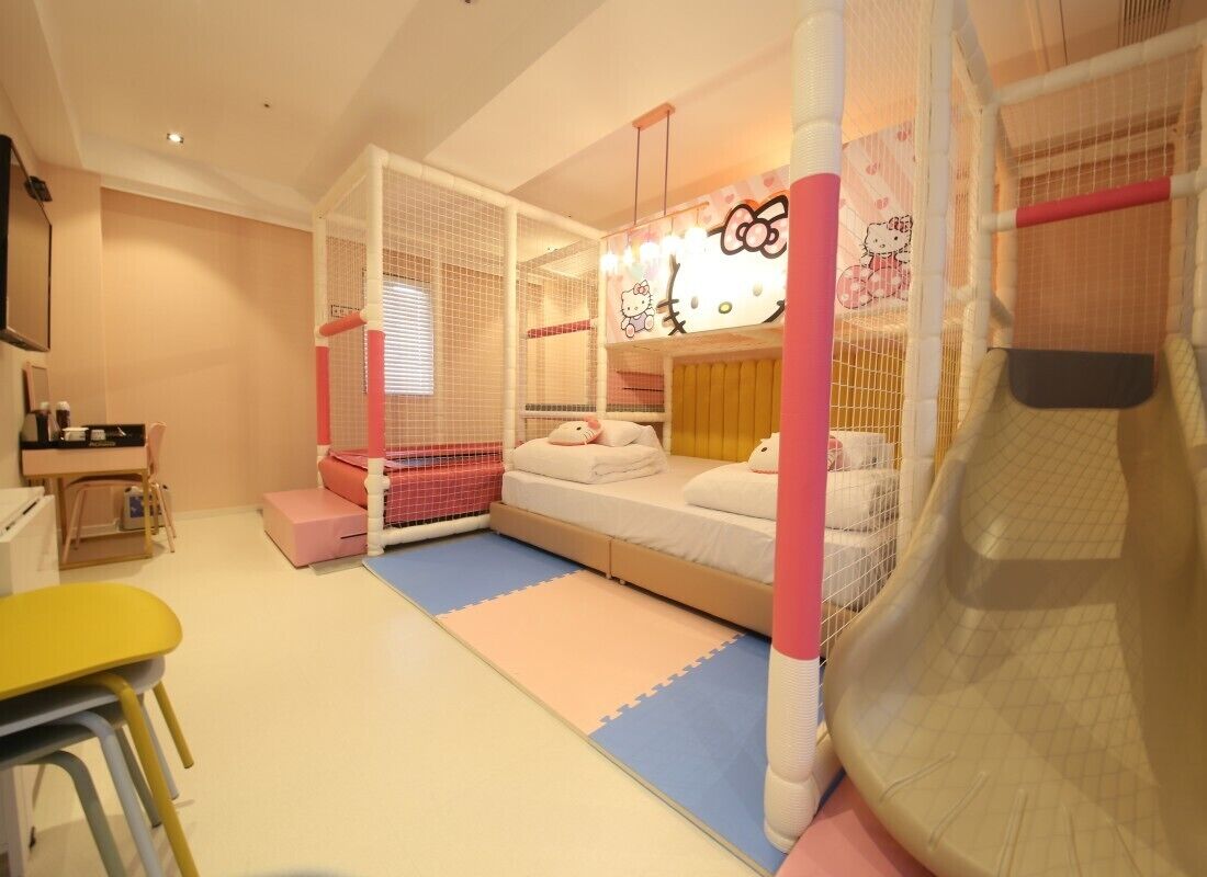 Almond Kids Hotel