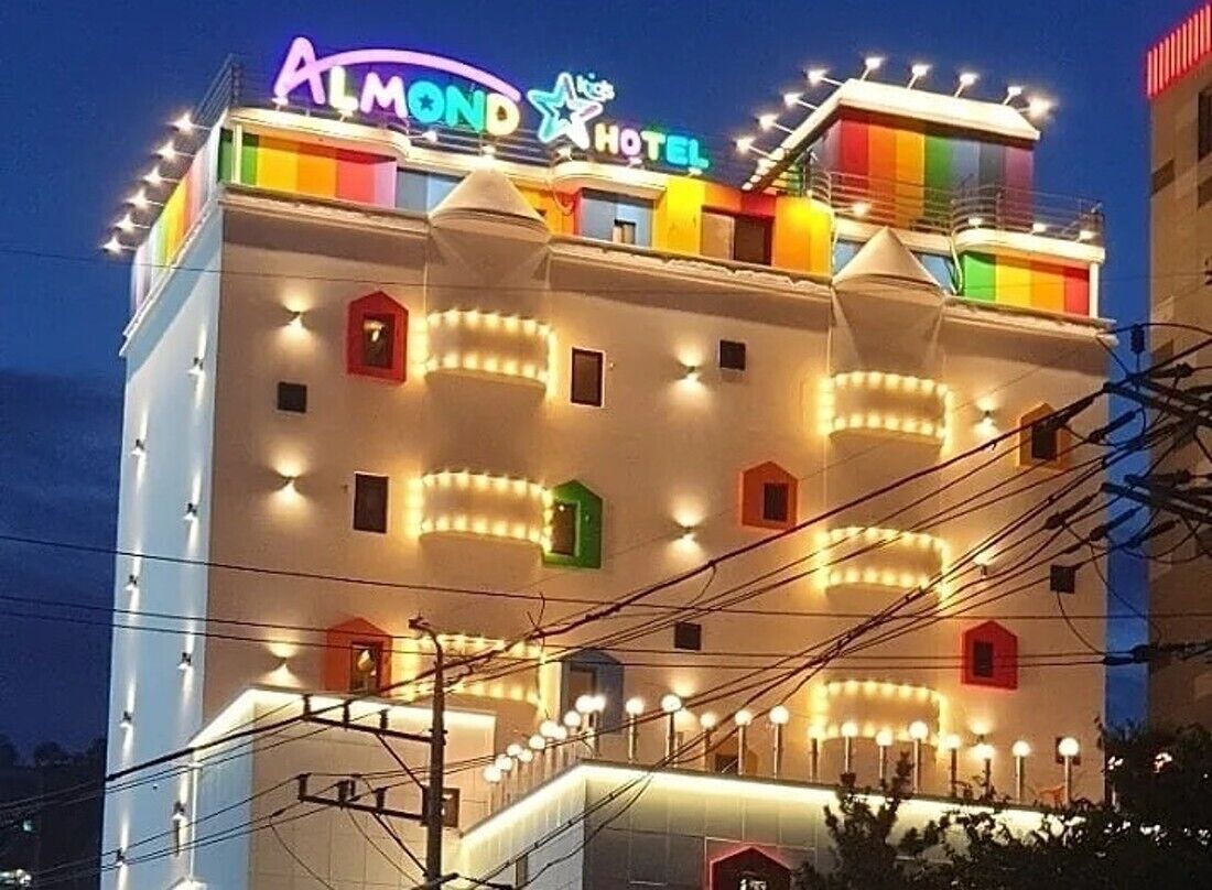 Almond Kids Hotel