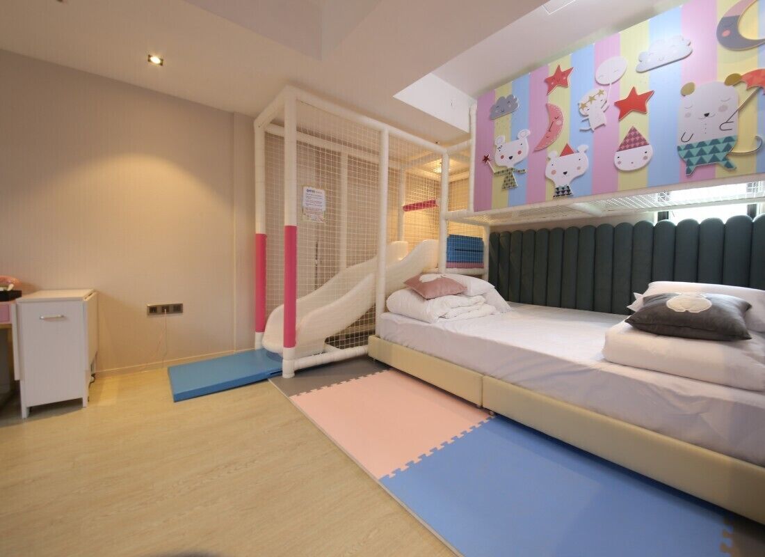 Almond Kids Hotel