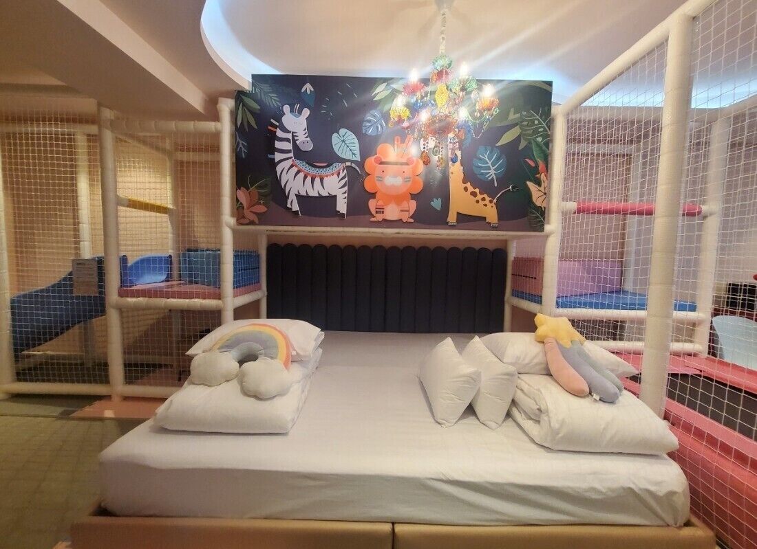Almond Kids Hotel