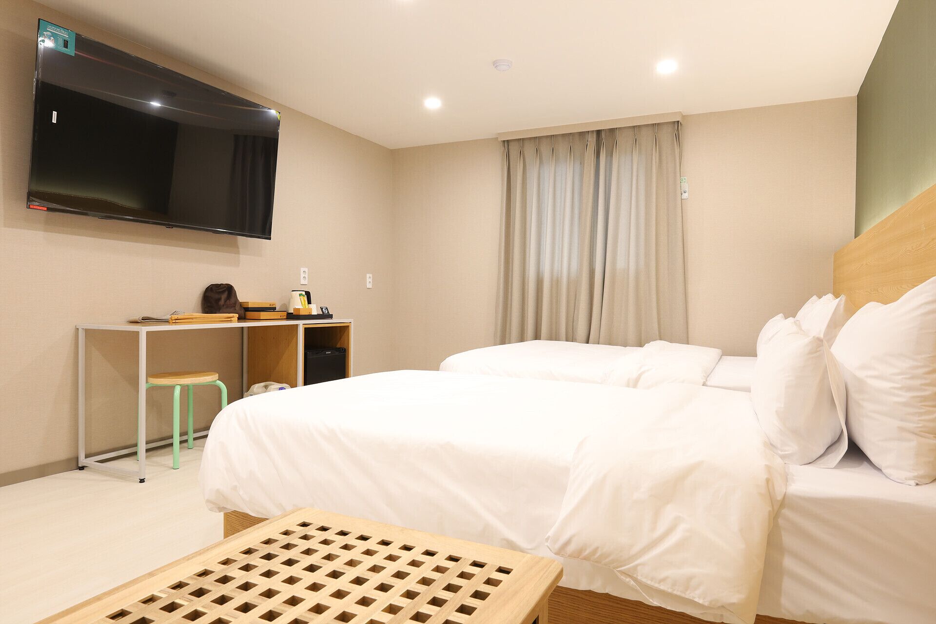 Calm Rest Hotel Gimhae