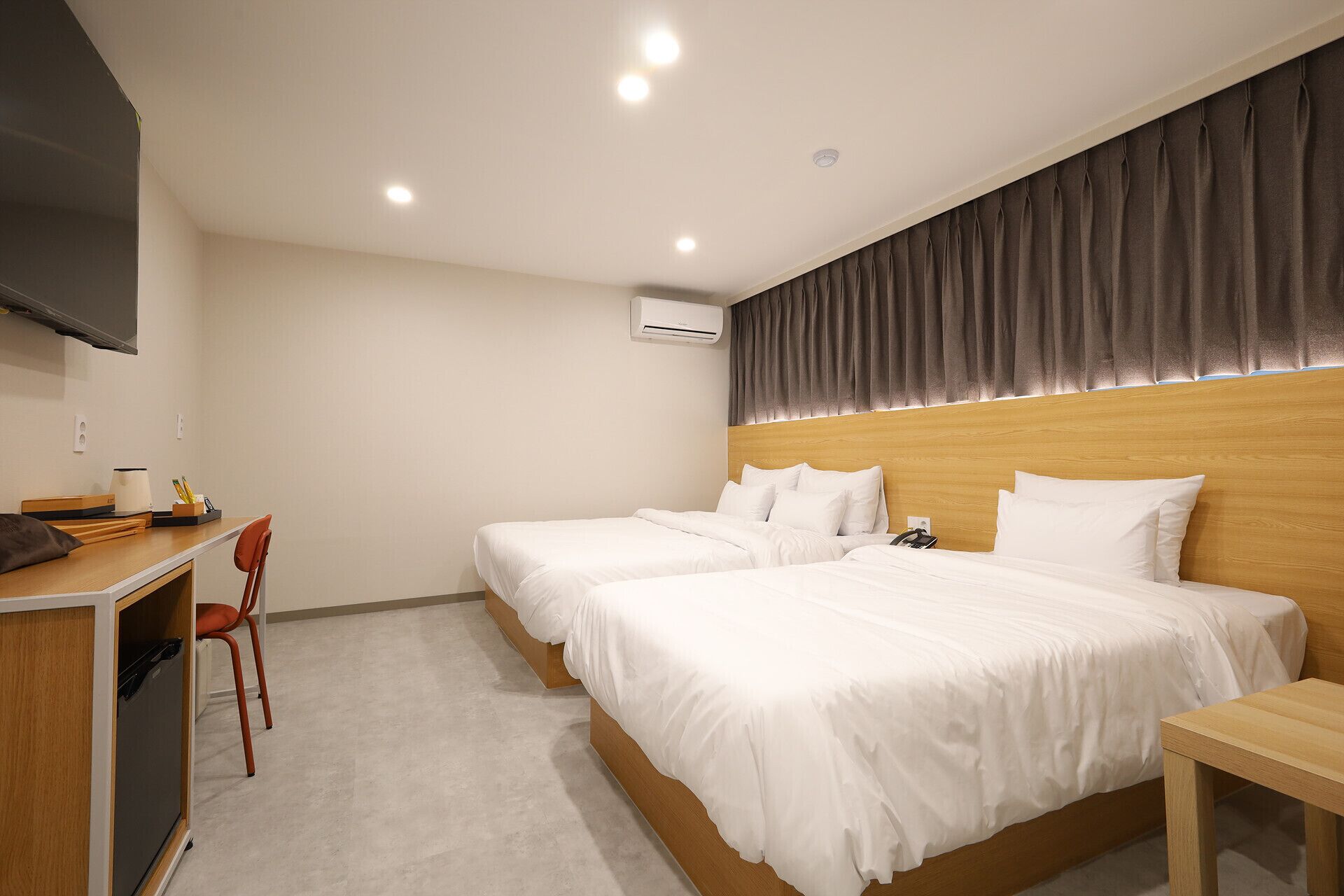Calm Rest Hotel Gimhae