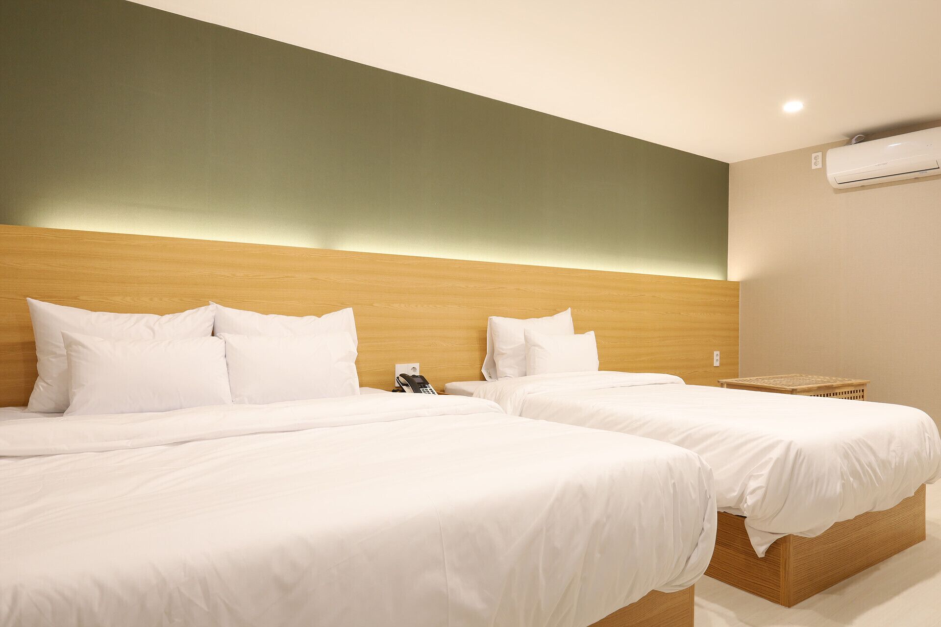 Calm Rest Hotel Gimhae