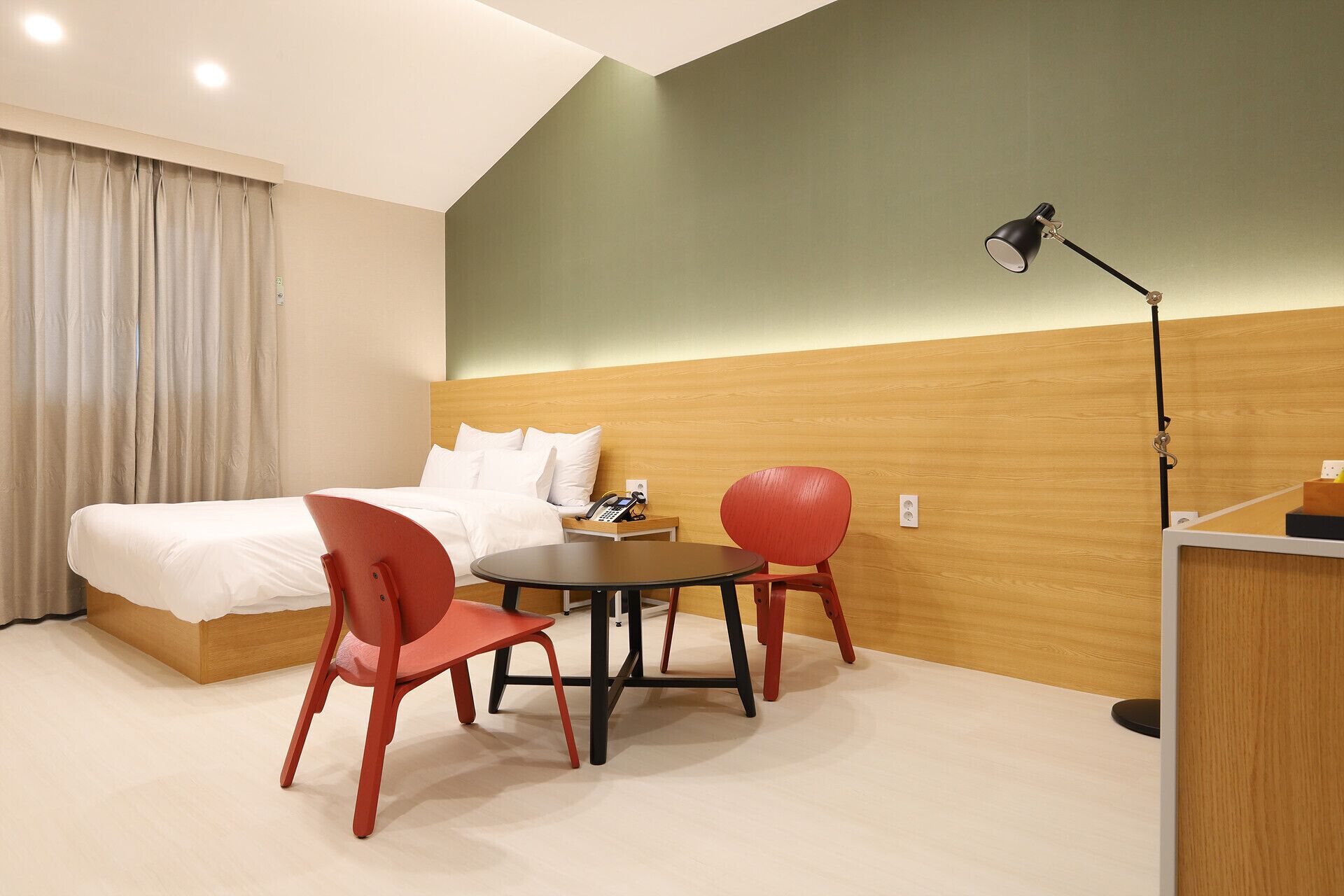 Calm Rest Hotel Gimhae