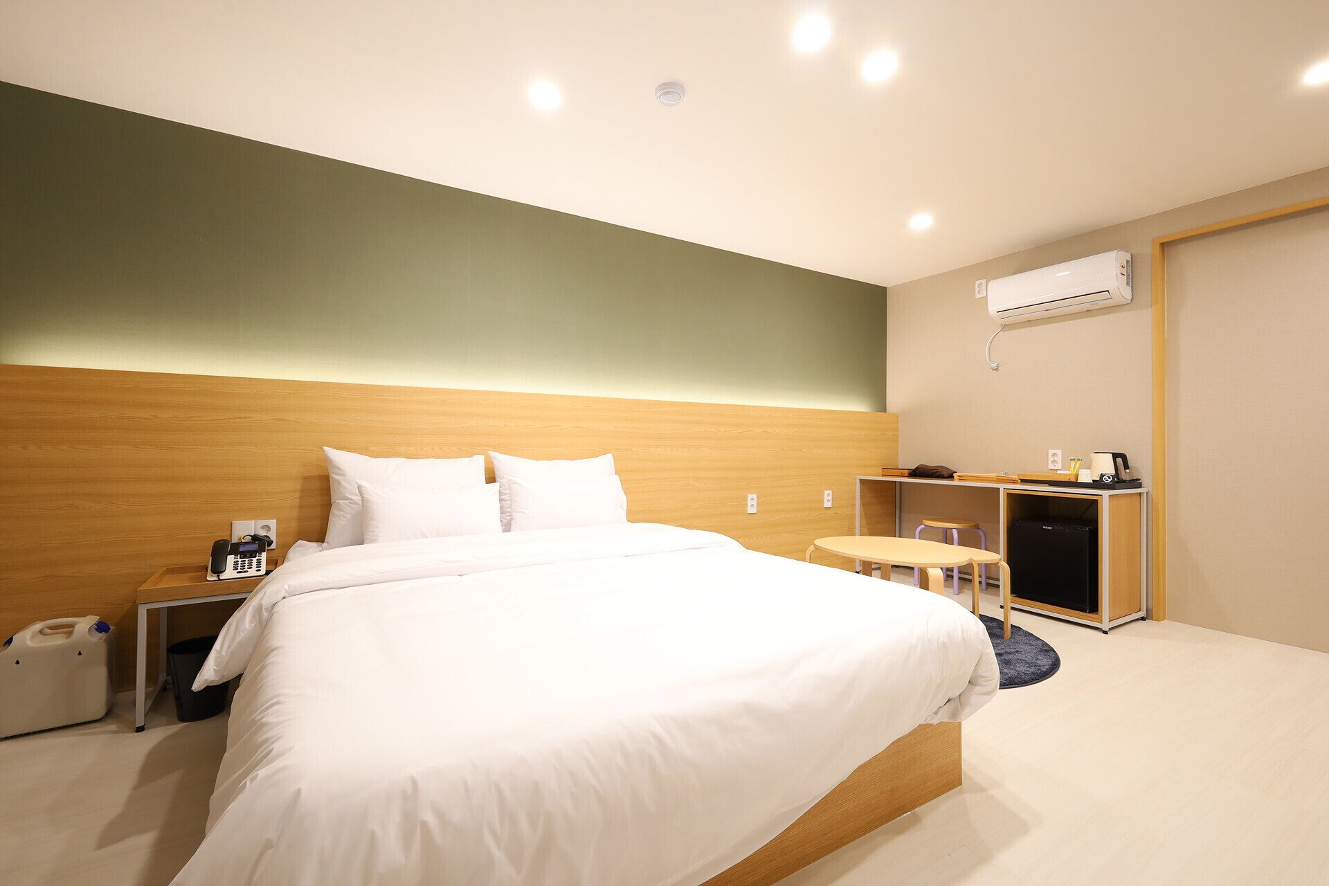 Calm Rest Hotel Gimhae