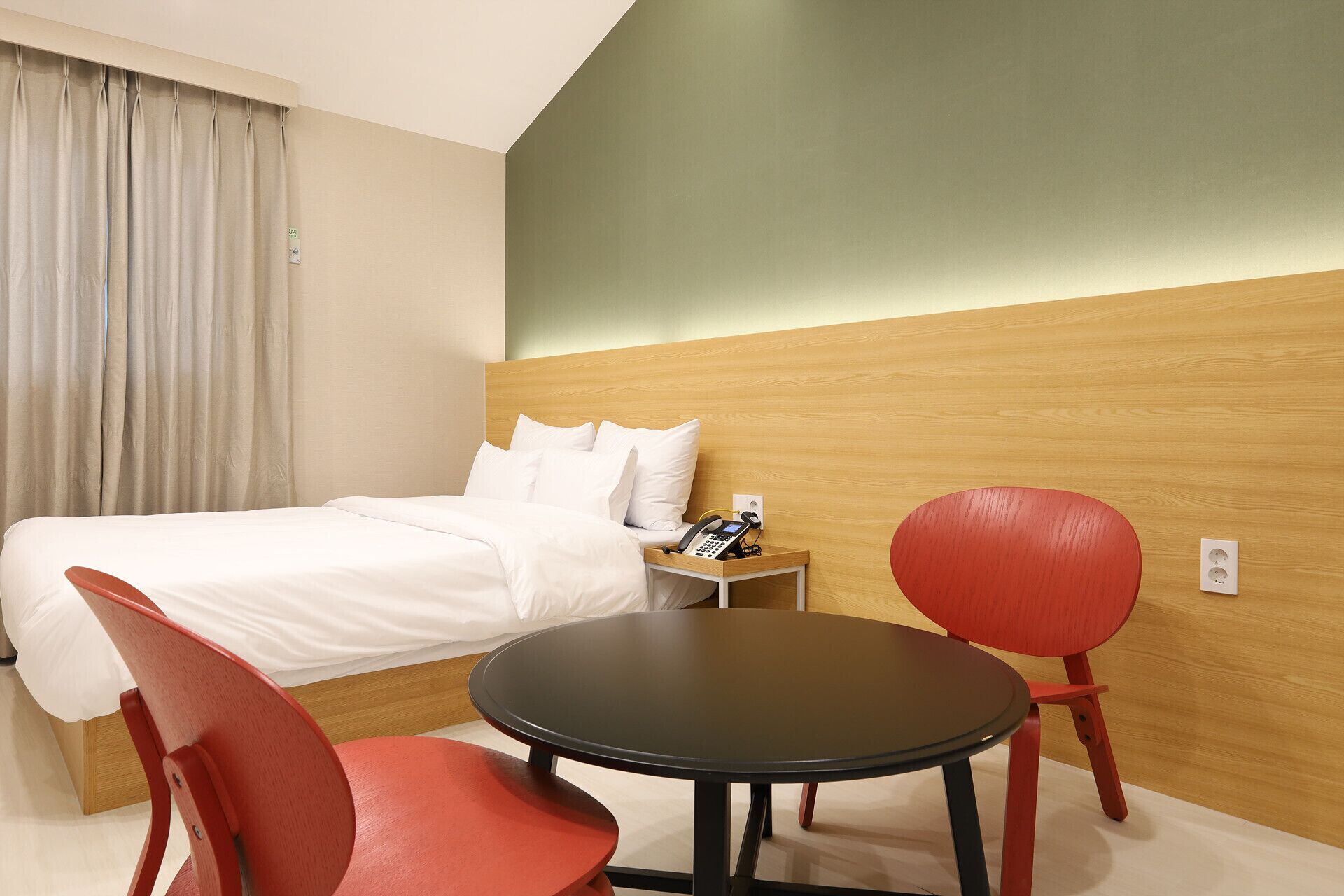 Calm Rest Hotel Gimhae