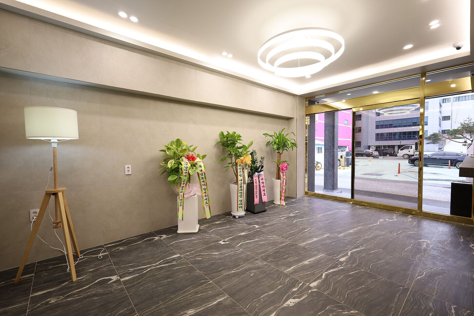 Calm Rest Hotel Gimhae
