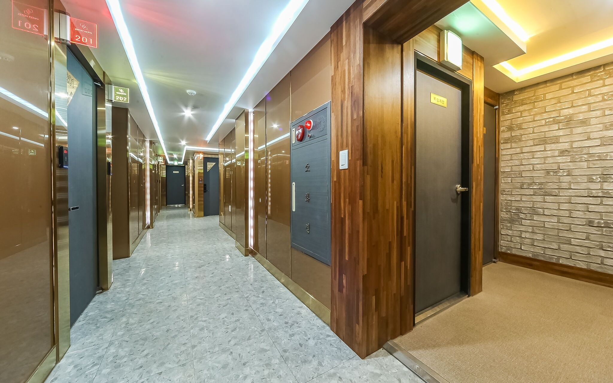 Gimhae Eobang-Dong Suite Hotel