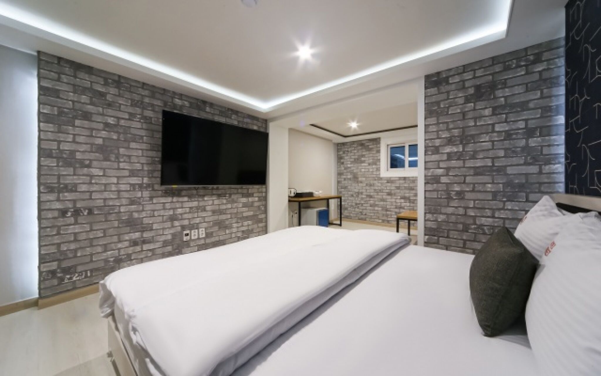 Gimhae Eobang-Dong Suite Hotel