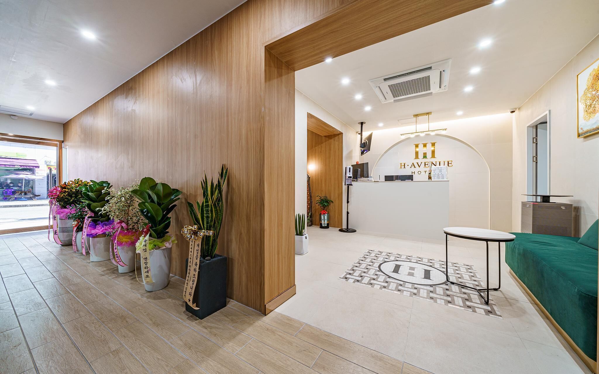 Gimhae Samgye H Avenue