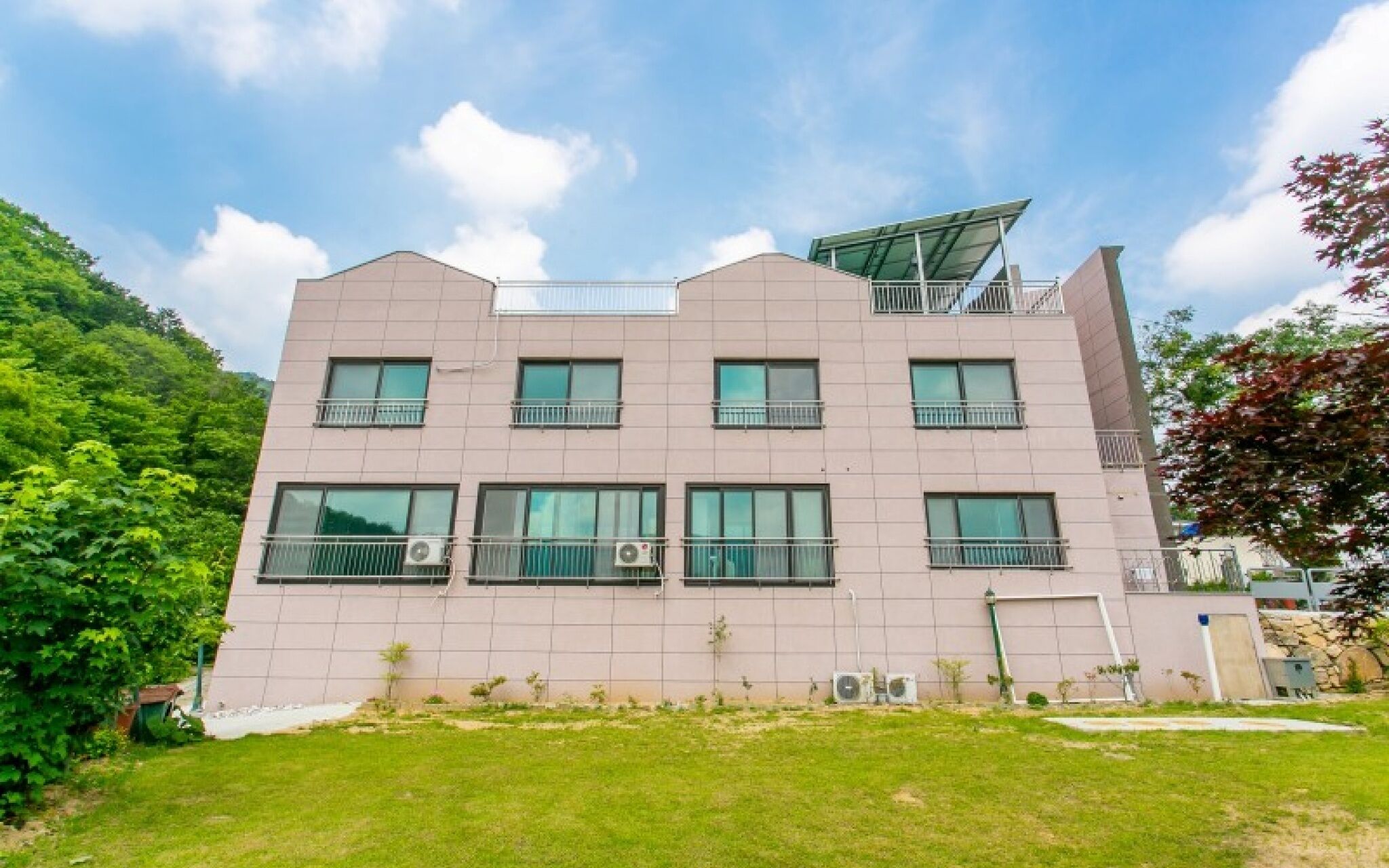 Gimhae Solar House Pension