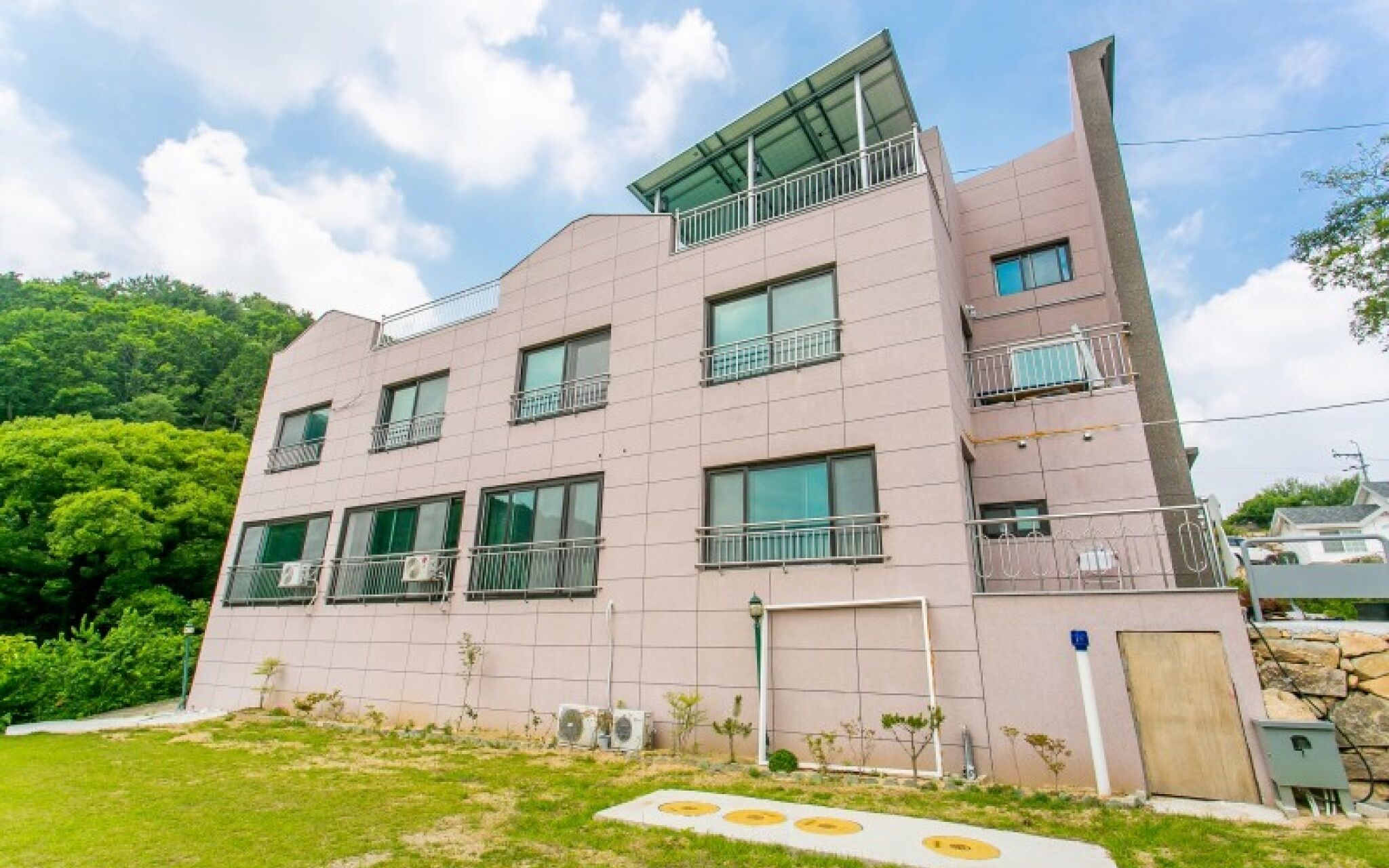 Gimhae Solar House Pension