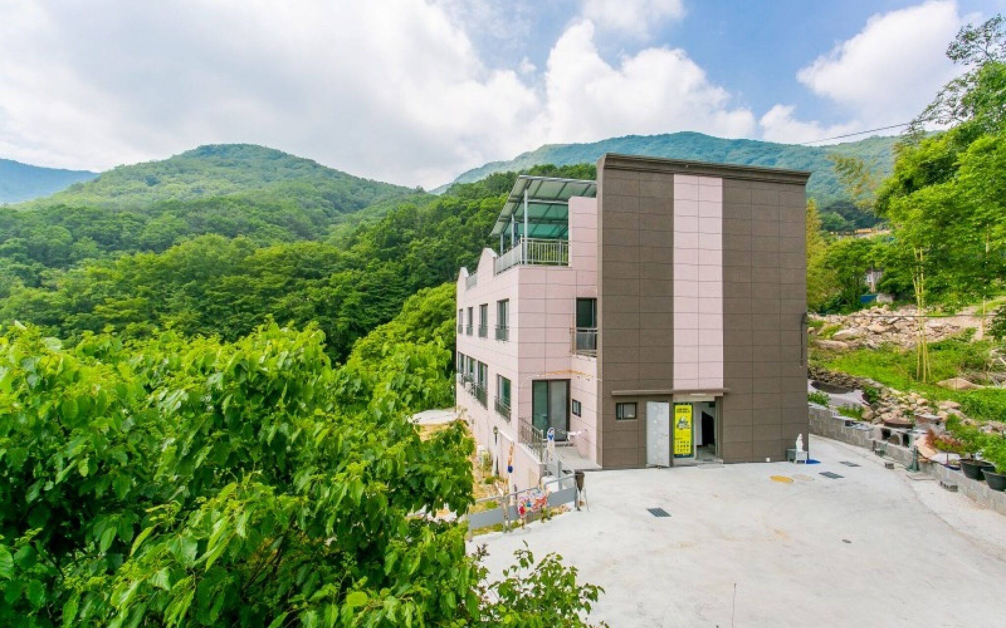 Gimhae Solar House Pension