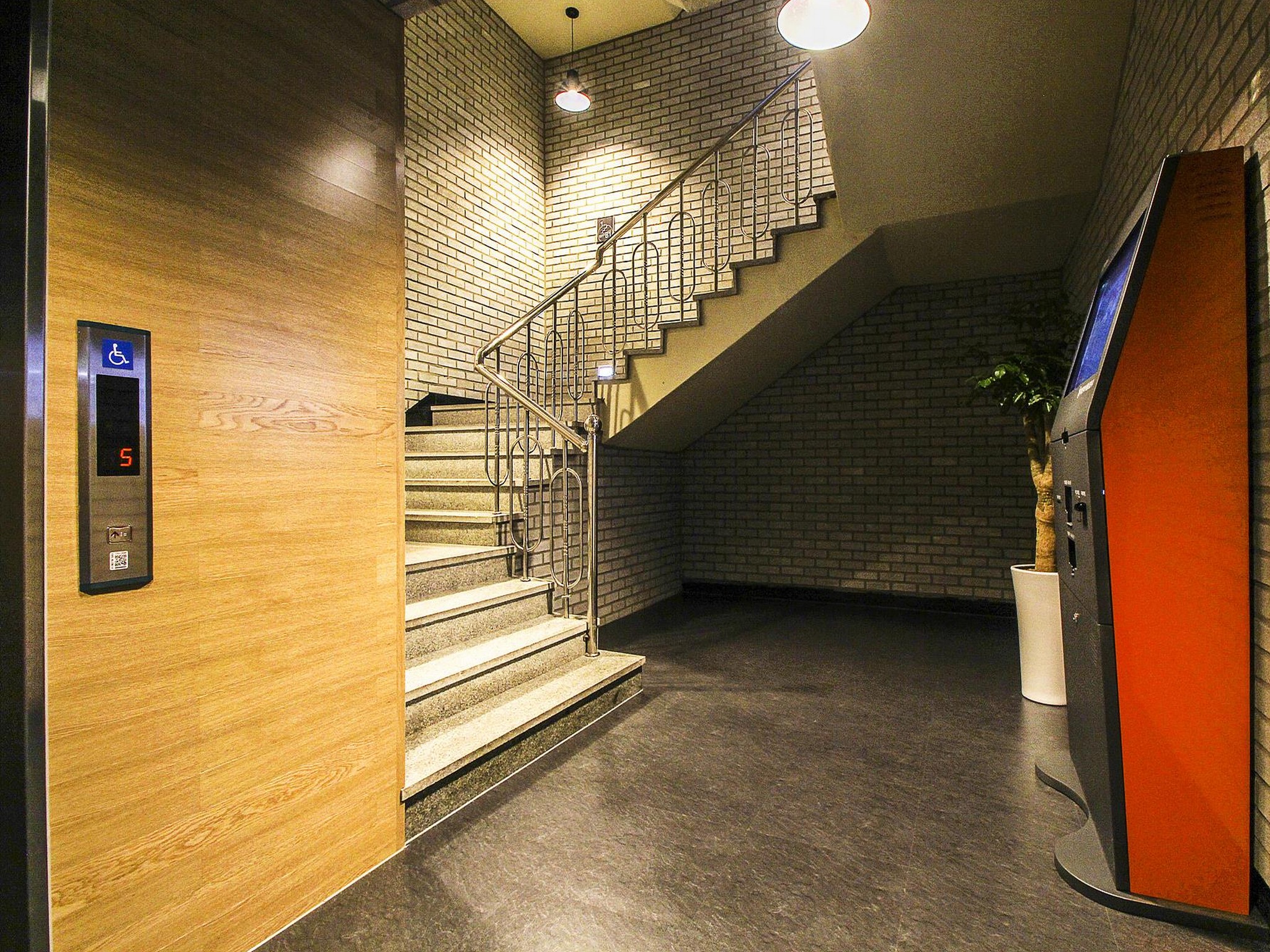 Hotel Brown Dot - Jangyu