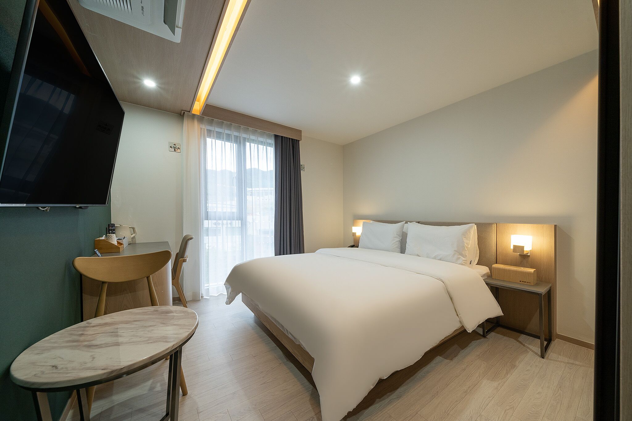 Hound Hotel Gimhae Samgye